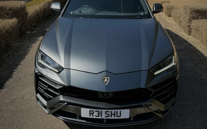 Front view of the satin grey Lamborghini Urus